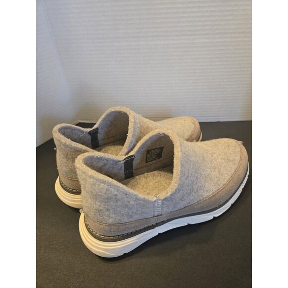 L.L. Bean Downeast Wool Slip Ons Sz 6 Medium Very Light Wear "Bound" Sole Walkin - Picture 3 of 9